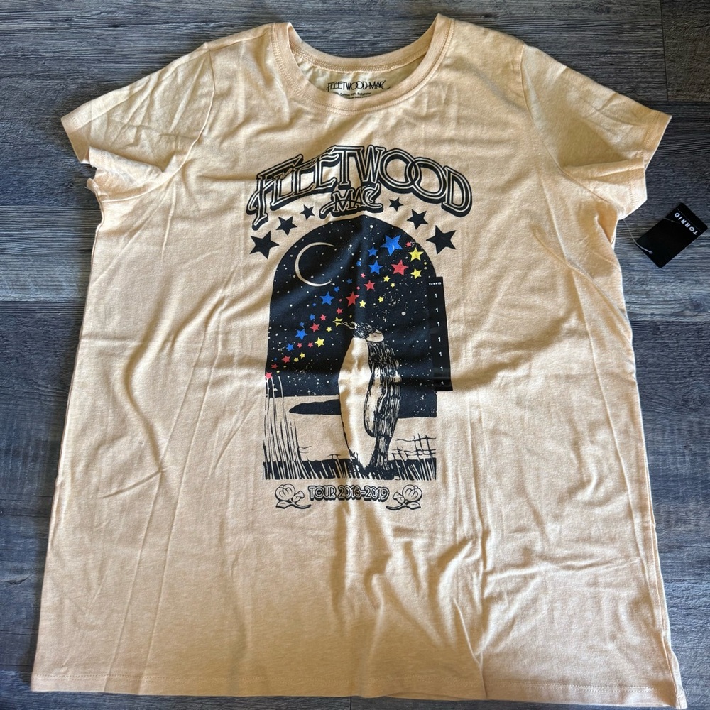 Torrid Cream Graphic Tee with Starry Design
